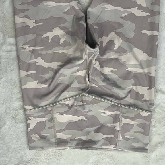 Athleta Women's Elation Camo 7/8 Tight Legging in Taupe Camo - Picture 11 of 16